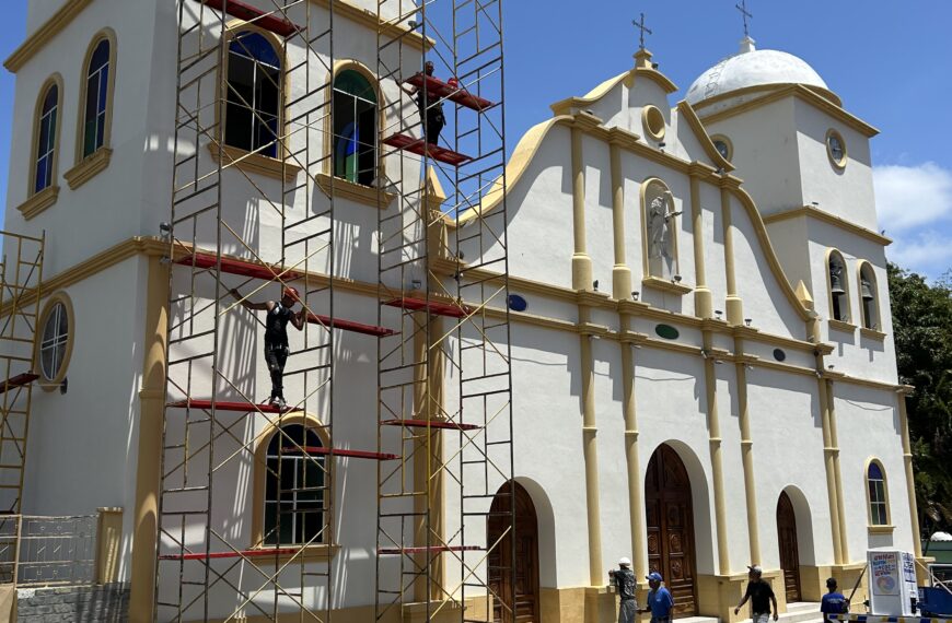COCOROTE SE PREPARA PARA LA SEMANA SANTA CON EL EMBELLECIMIENTO DE LA IGLESIA SAN JERÓNIMO