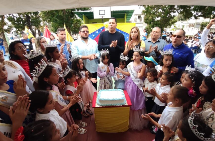 Escuela Básica Independencia arribó a 90 años formando con valores y educación de calidad