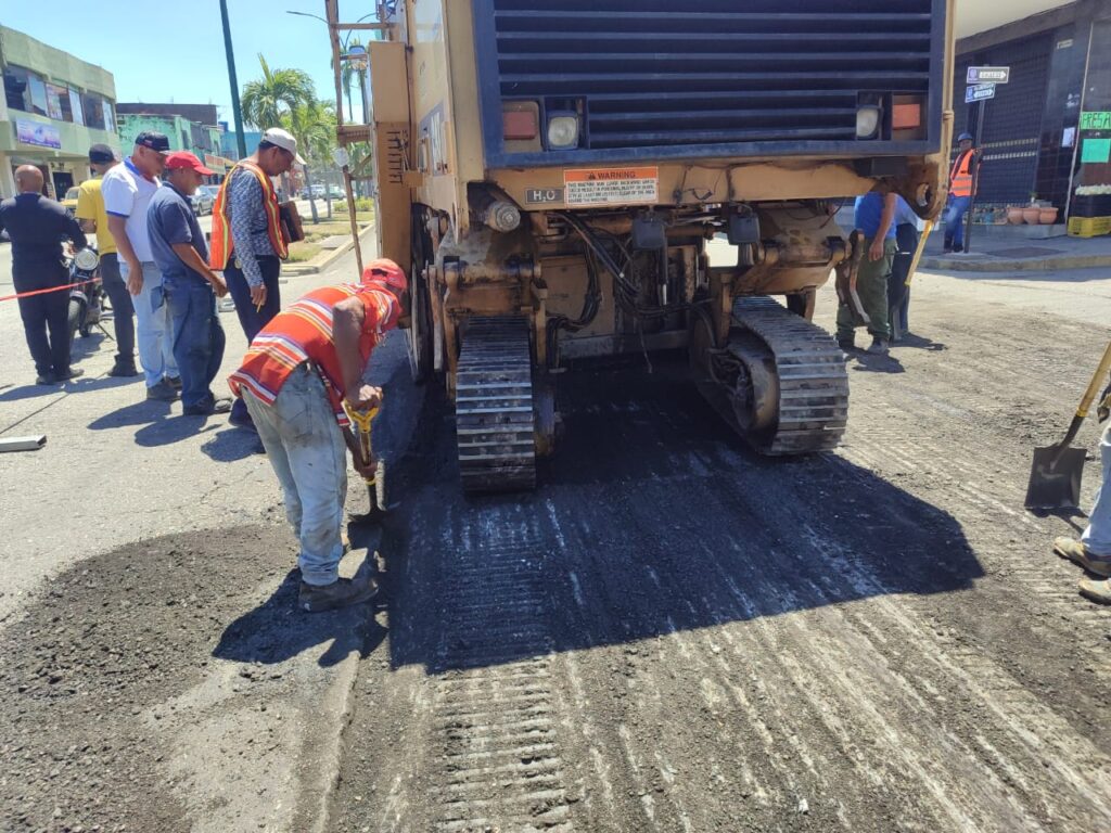 En Independencia arrancó Plan de Asfaltado en la Avenida Libertador.
