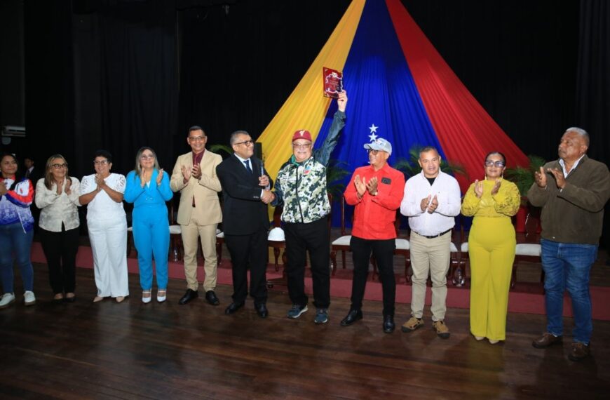 Poder Legislativo enaltece labor de la fuerza trabajadora con Sesión Solemne 